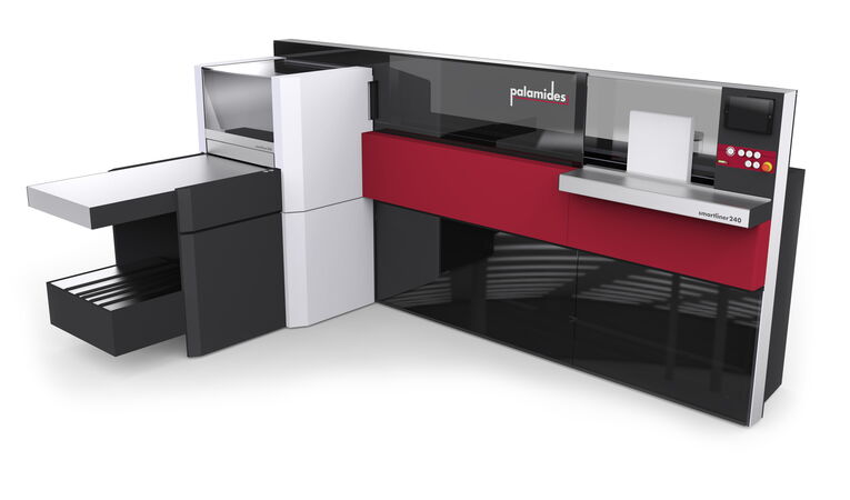 Industriedesign der Palamides smartliner240 mit transparenter Glasfront, integriertem HMI und klarer Maschinenarchitektur.