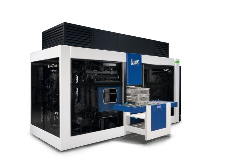 Das Maschinendesign der Dürr EcoCCore hebt den Materialwechselbereich durch den markanten blauen Terminal optisch hervor und erleichtert so die intuitive Orientierung des Bedieners.