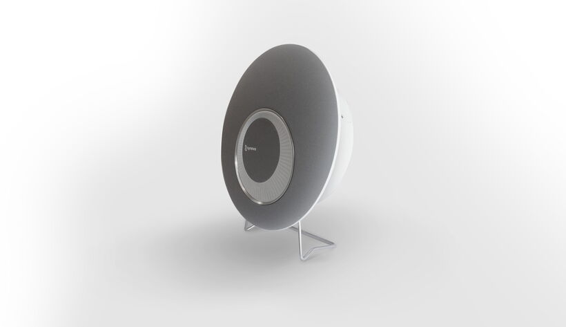 Seitenansicht des Luftreinigers Sphere von Synexis mit schlanker Bauform und minimalistischer, kreisförmiger Produktgestaltung.