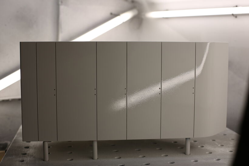 Hochwertig lackiertes Oerlikon Domino L Designmodell.