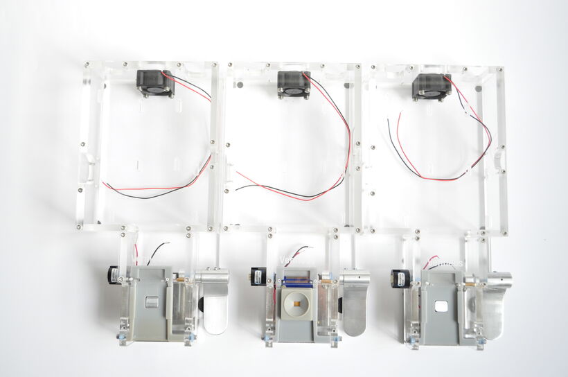 Funktionsprototypen des Kontaktierungsmechanismus für die Venneos CAN Q Station.