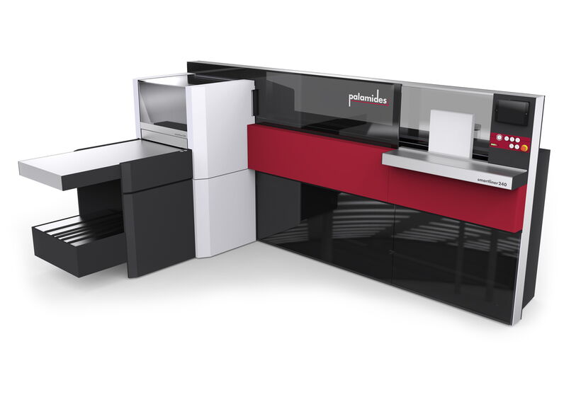 Industriedesign der Palamides smartliner240 mit transparenter Glasfront, integriertem HMI und klarer Maschinenarchitektur.